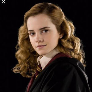 Meet your Posher, Bella’s wizarding